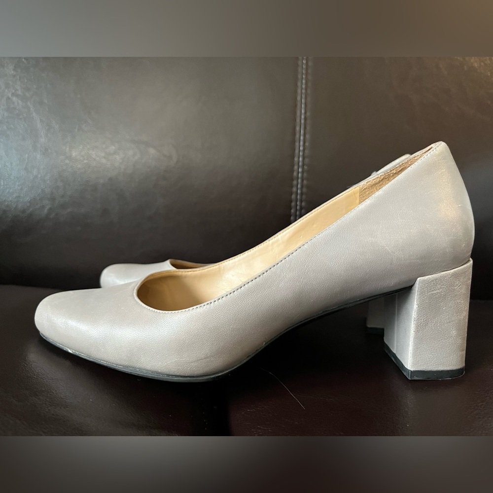Grey square toe Naturalizer Keela pumps